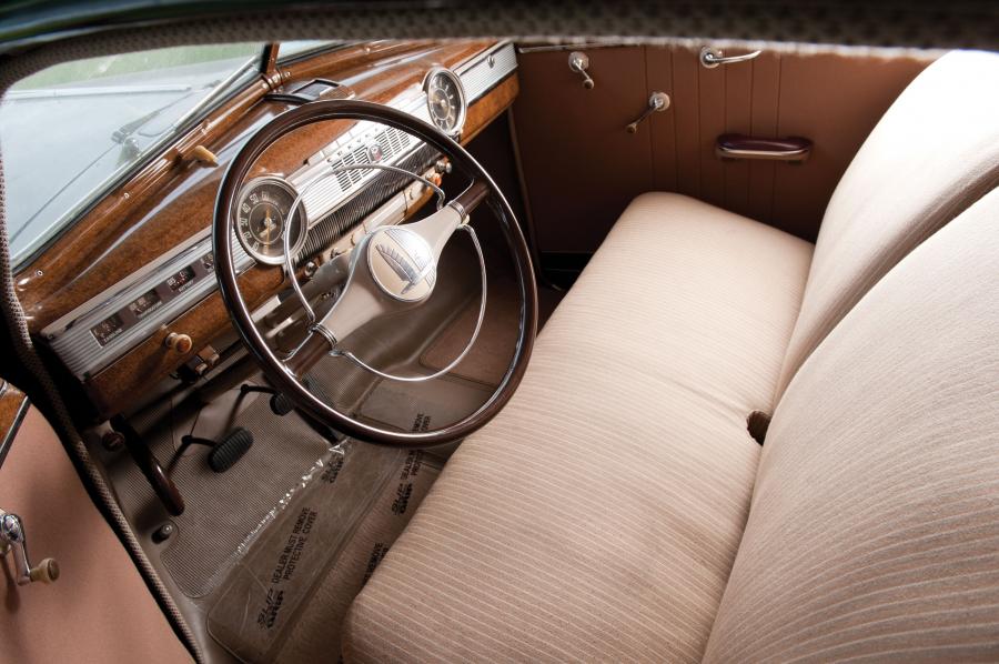  Chevrolet Fleetline 2-Door Aerosedan 1946 года  (фото 22 из 24)